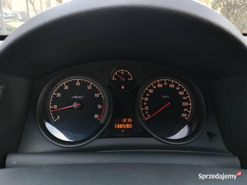 Opel Astra 14 benzyna niski przebieg 135