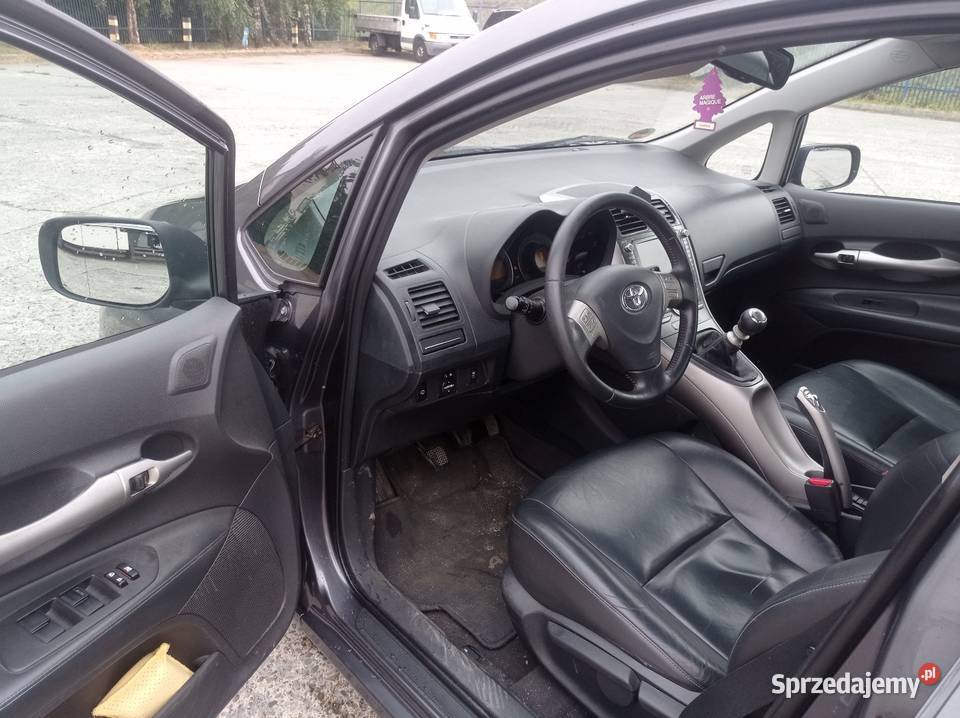 Auris 22 d4d 2007 zamian większe bądź mniejsze Auris Pilzno