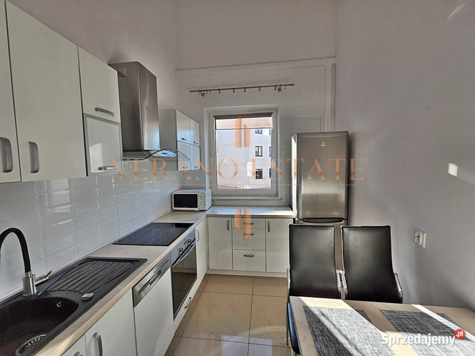 Wyposażone 2 pokoje garaż klimatyzacja balkon Warszawa