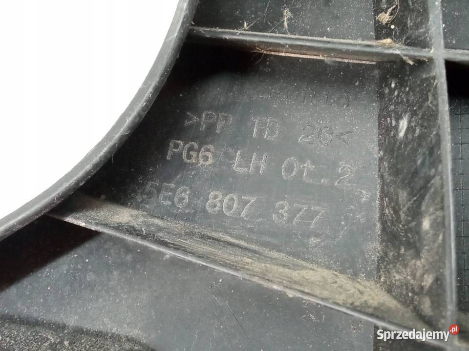 ŚLIZG ZDERZAKA TYŁ KOMPLET SEDAN 5E6807863