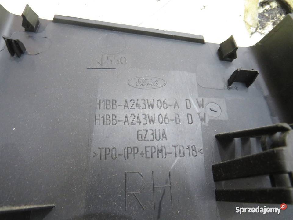 OSŁONA SŁUPKA PRAWA ŚRODKOWA FORD FIESTA MK8