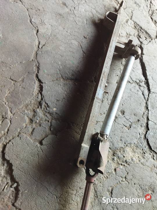 Dyszel rozrzutnik zaczep do rozrzutnika