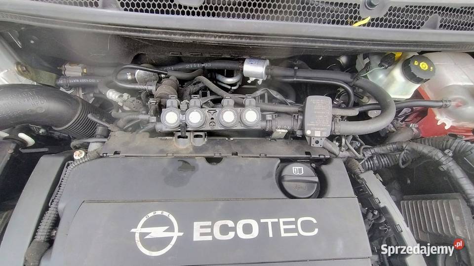 Opel Astra J Sports Tourer 16 benzgaz radio Suwałki