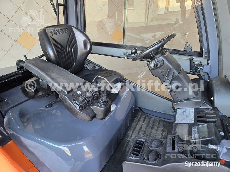 Wózek widłowy TOYOTA 8FDF30 maszt 4 m wolny skok śląskie Lędziny