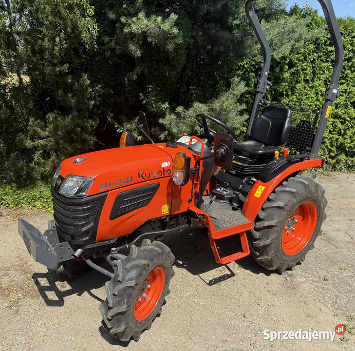 Kubota B1241 minitraktor 4x4 gwarancja Rokietnica