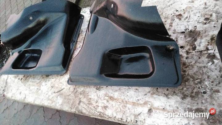 Fiat 126 Boczki tapicerskie ST L i P Wyposażenie wnętrza Stalowa Wola sprzedam