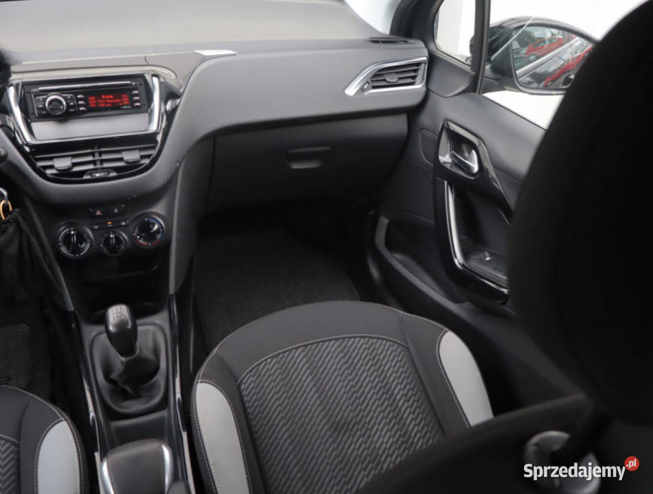 Peugeot 2008 16 BlueHDi isofix Lublin