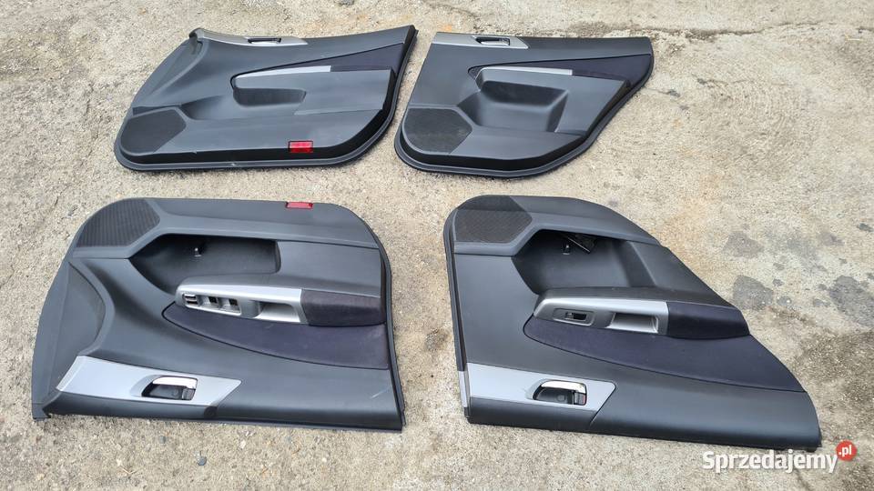 Subaru Forester 3 SH boczki tapicerki drzwi