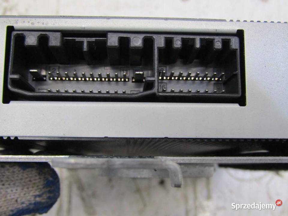 WZMACNIACZ RADIA JEEP CHEROKEE KL 68200273AA Panele sterowania, przełączniki