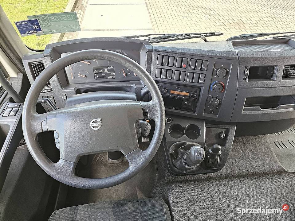 Volvo FL 24014 MANUAL AIRCO LIFT plandeka 4x2 Rok produkcji 2021