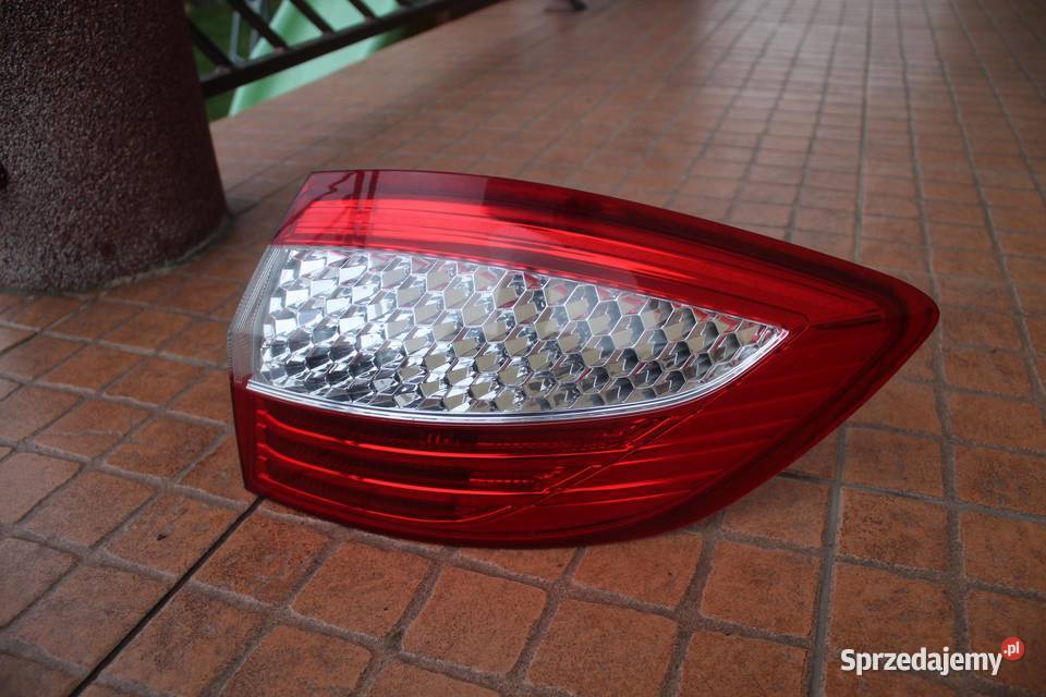 LAMPA PRAWY TYŁ FORD MONDEO MK4 KOMBI 7S7113404B sprzedam