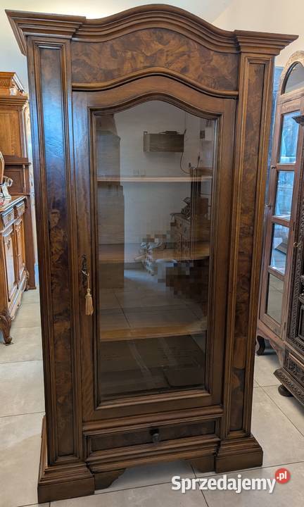 piękna witrynaserwantka czeczota orzechsklep śląskie