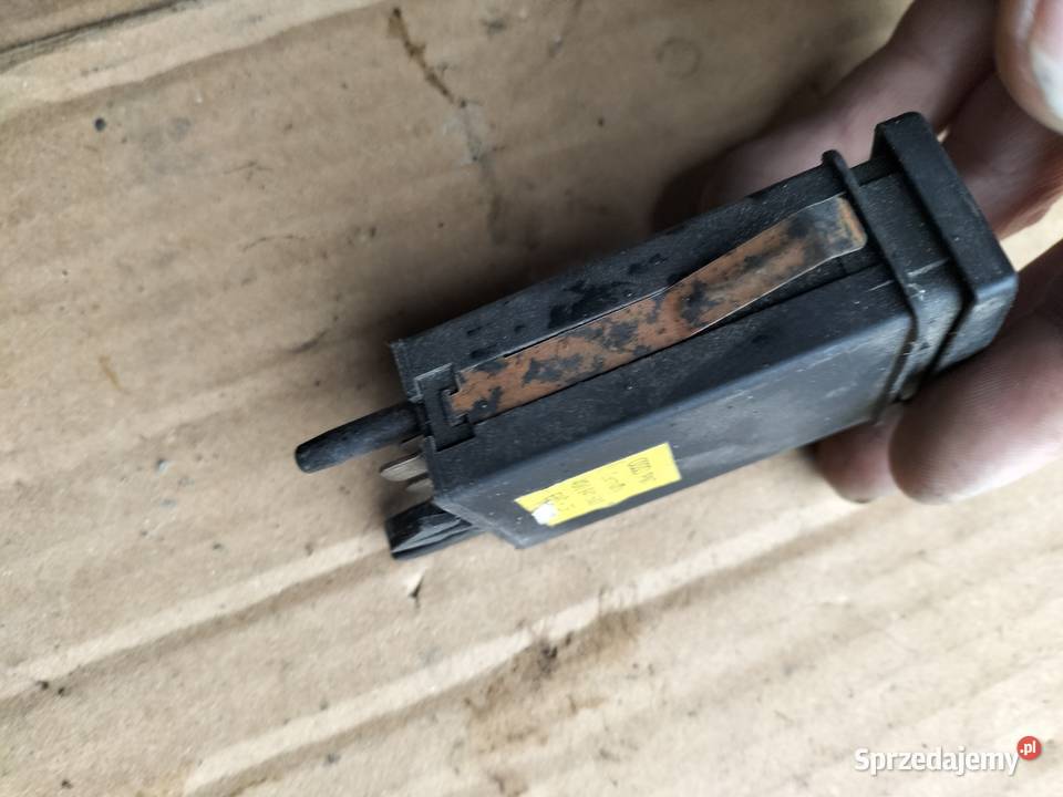 PRZEŁĄCZNIK OGRZEWANIA SZYBY A4 B5 4D0941503 lubelskie Kamień-Kolonia