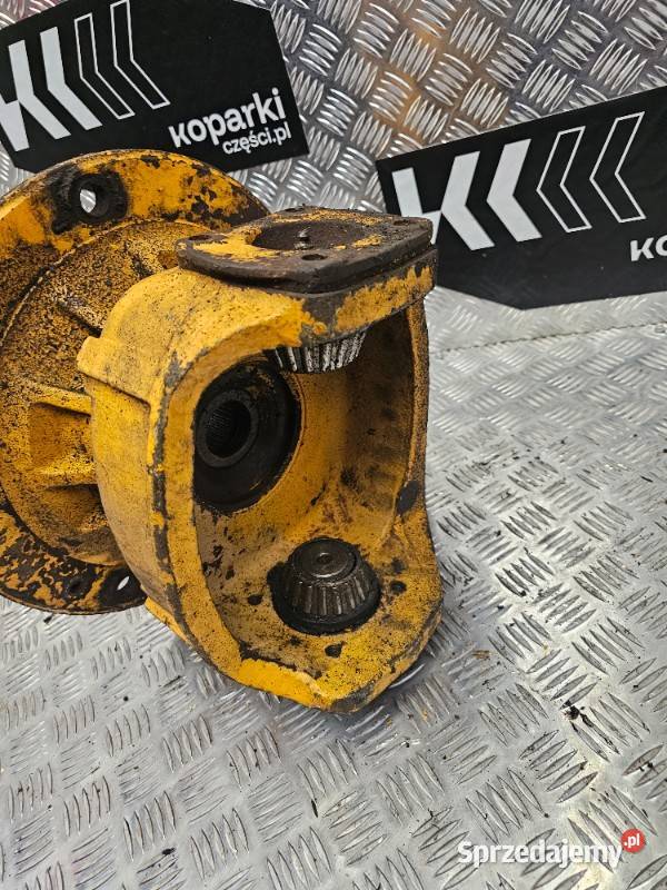 Lewa zwrotnica z piastą koła JCB 3CX i 4CX Gdynia