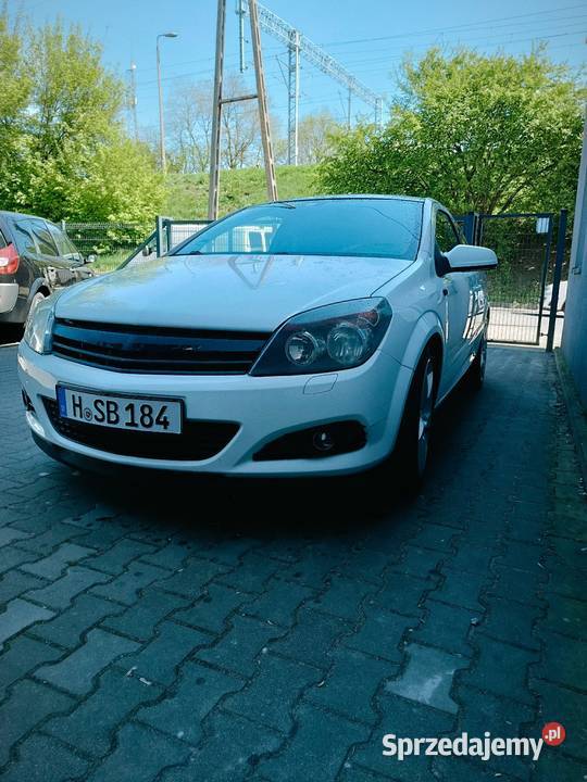 Opel Astra GTC 17 CDTI centralny zamek Piotrków Trybunalski sprzedam