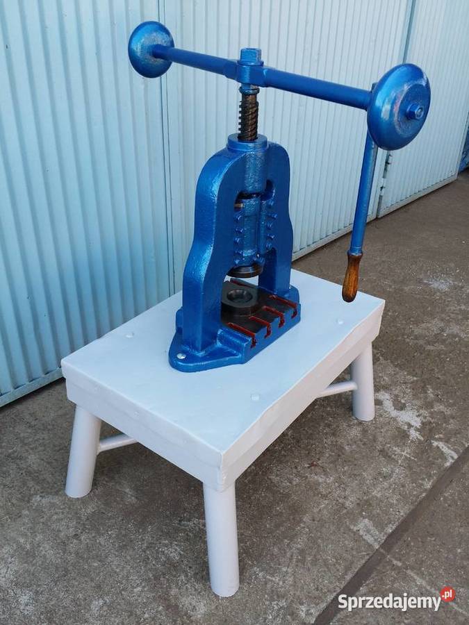 Prasa ręczna śrubowa balansowa z podstawą