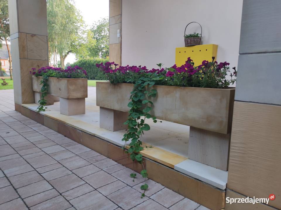 Komplet ogrodowy z piaskowca Ławy i ławki Miedzna Drewniana