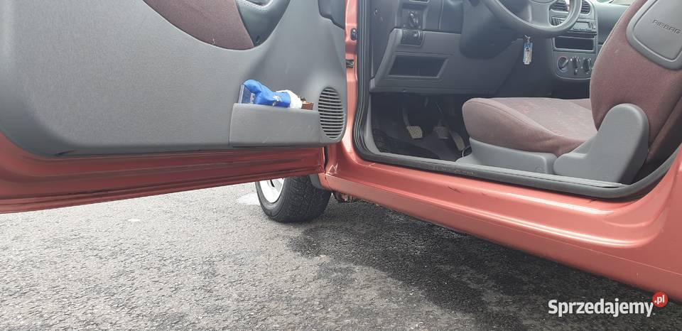 Opel corsa C Comfort 2001 10 2lata opłaty bez gniazdo AUX Słupca