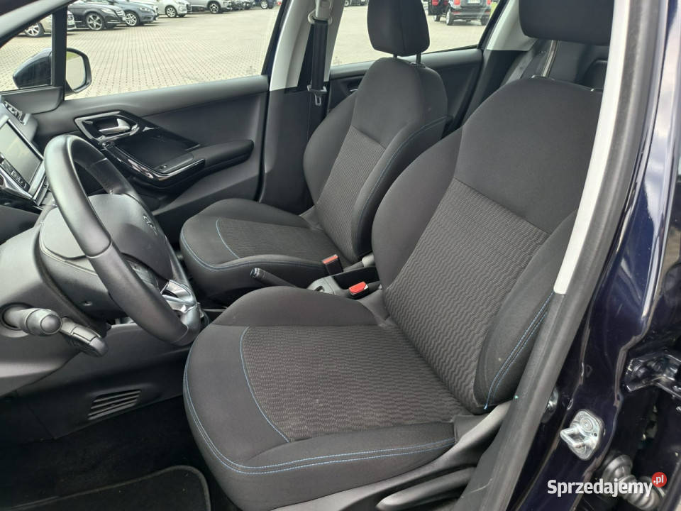 Peugeot 208 12 benzyna 82 NISKI PRZEBIEG 208 Kęty