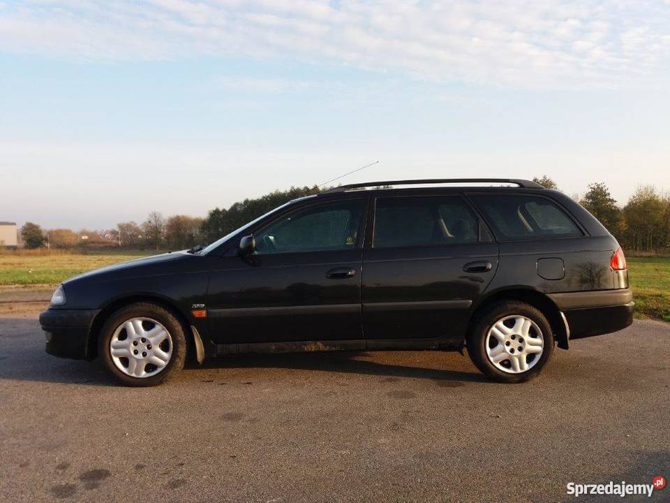 TOYOTA AVENSIS 20 td KOMBI Żukczyn sprzedam