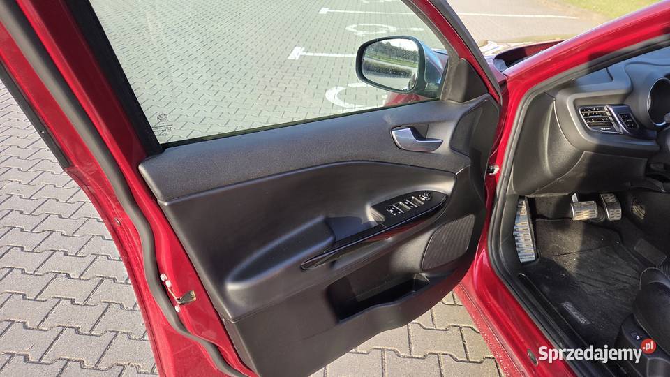 Alfa Romeo Giulietta 14 170 benzyna z ksenonami benzyna Poznań
