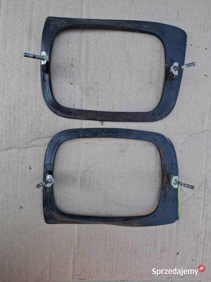Zewnętrzne ramki reflektorów przednich Fiat 126p Pozostałe Strzelce Opolskie sprzedam