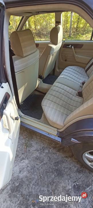 Mercedes 190 W201 fotel kierowcy kremowy Skarżysko-Kamienna