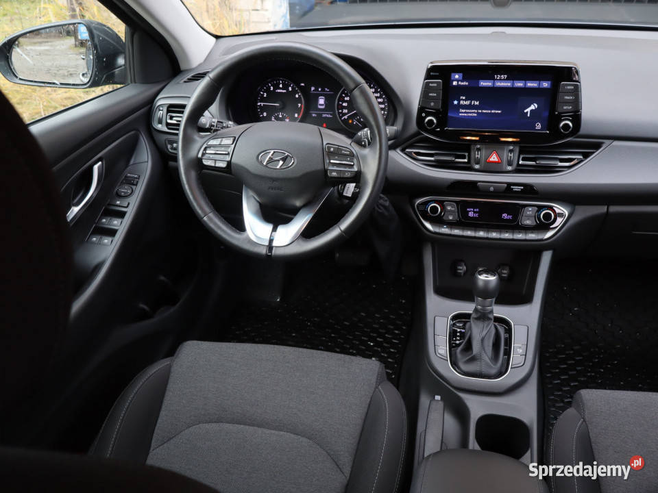 Hyundai i30 10 TGDI kamera cofania