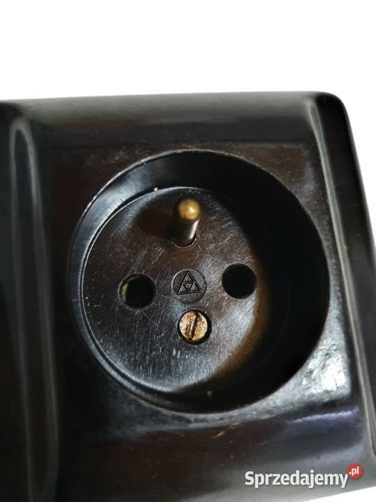 Stare gniazdko elektryczne podtynkowe bakelitowe Cieszyn