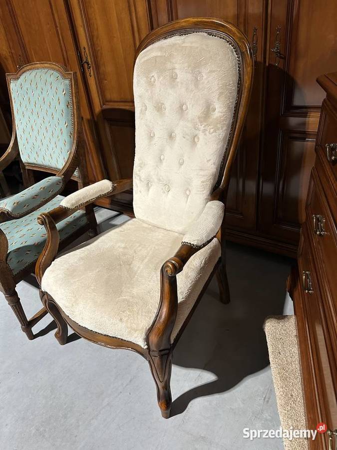 Piękny fotel w stylu Ludwika XV