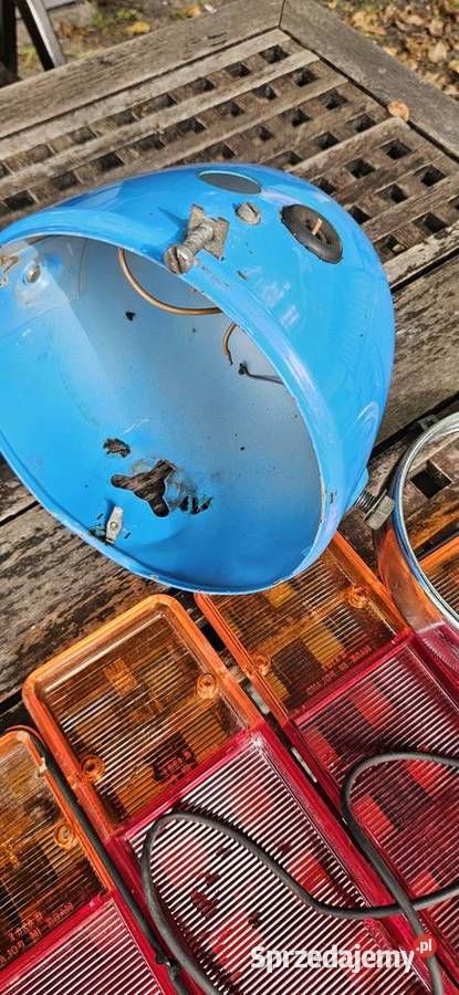Ładna niebieska oryginalna obudowaskorupa lampy Gorzów Wielkopolski