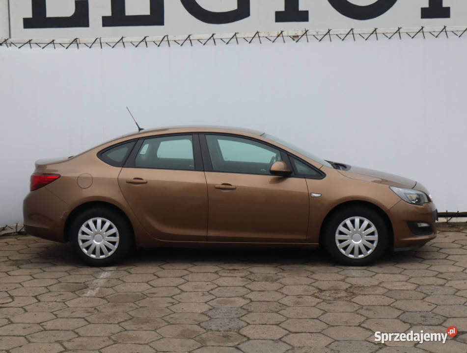 Opel Astra 16 16V gniazdo USB Samochody osobowe Łódź