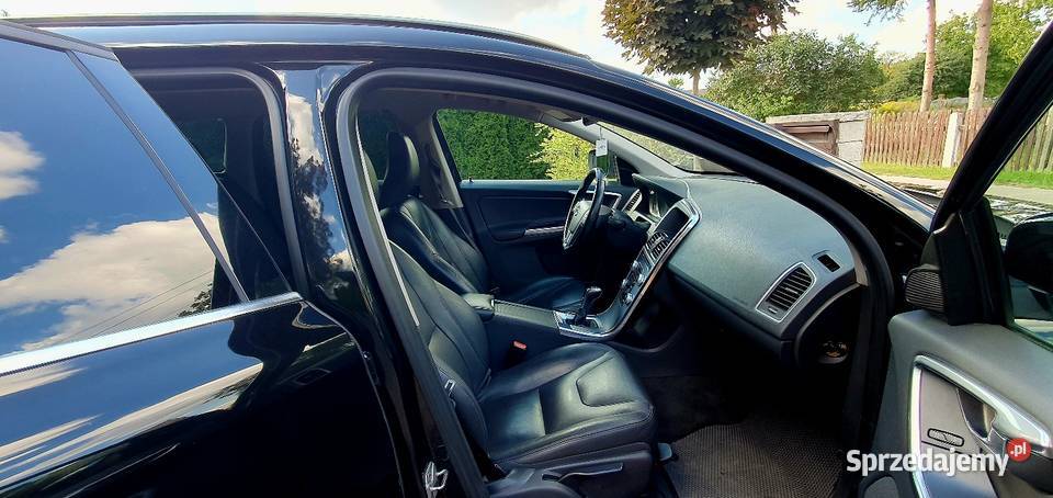 Volvo XC60 2017 r D3 czarne skóry kamera Łuków
