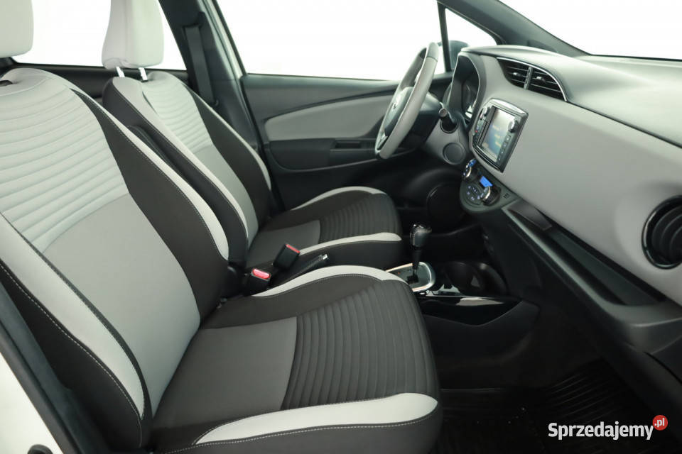 Toyota Yaris 15 Hybrid Yaris Piaseczno
