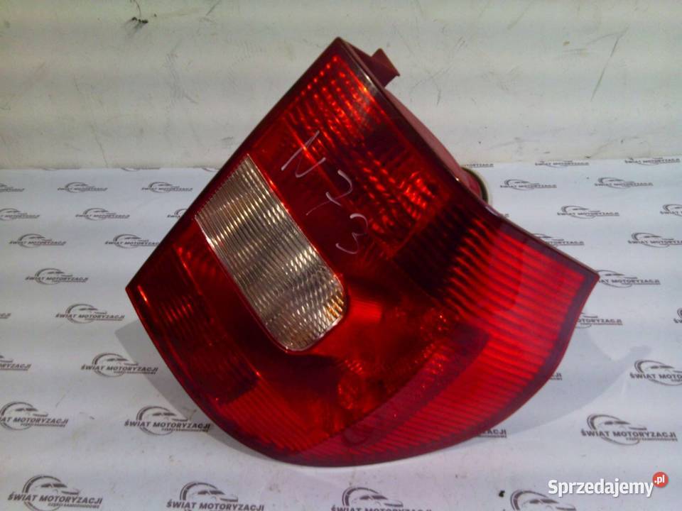 SKODA YETI 12r lampa prawa tył 5L0945096 osobowe Kielce