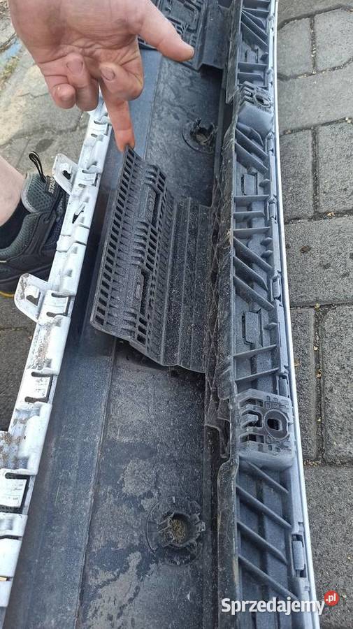 Zderzak tył tylny Audi A4 B9 kombi avant biały Rogów