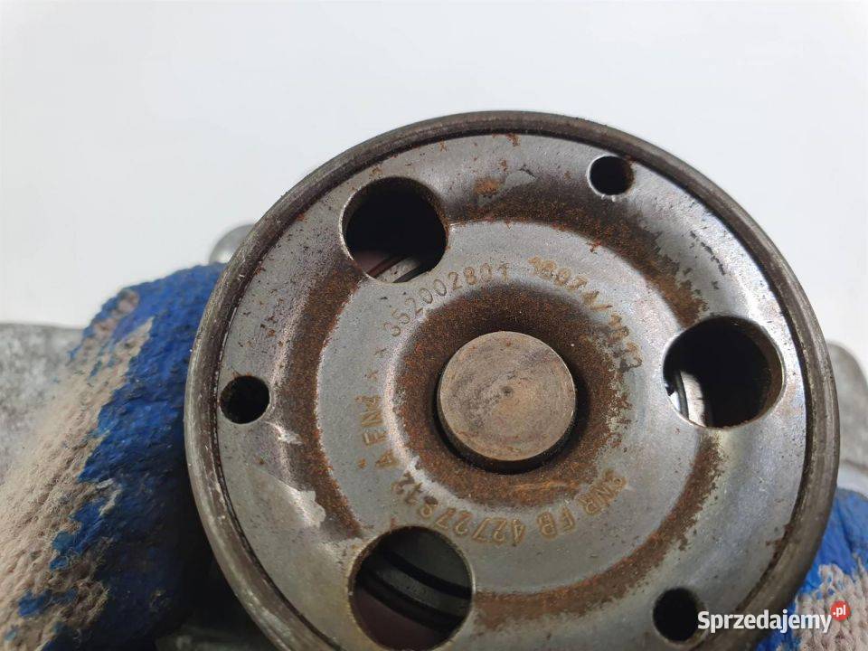 POMPA WODY VOLKSWAGEN PASSAT B8 04L109145A osobowe Motoryzacja Lipno