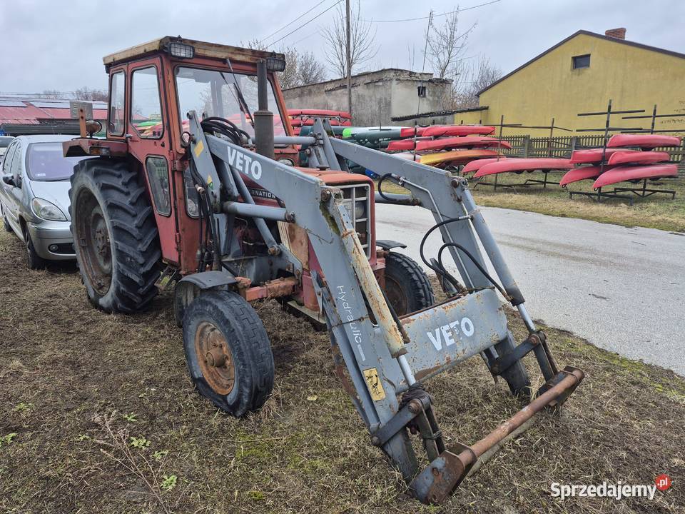 Ciągnik International IH 574 z ładowaczem Ciągniki Kielce