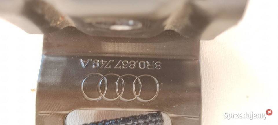 AUDI Q5 KLAMRA AKUMULATORA 8R0867749A