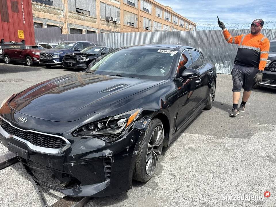 Kia Stinger 20 AWD 2018 uszkodzona w drodze do dolnośląskie