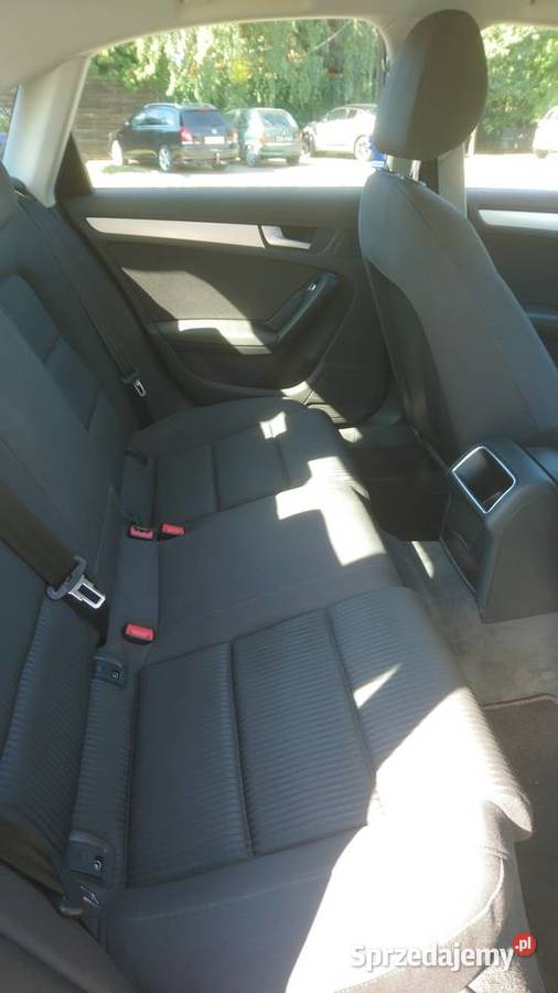 Audi A4 b8 sedan niski przebieg Ledy przód i tył 2000cm3 A4 Nowy Tomyśl sprzedam