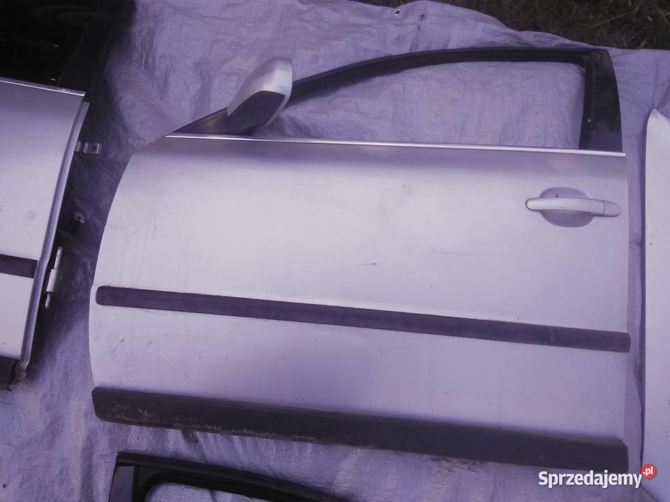 sprzedam części do VW Passat części blacharskie Krasnystaw