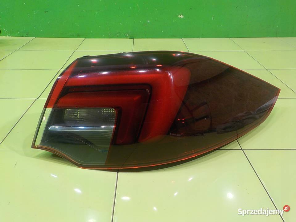 OPEL INSIGNIA B 16 CDTI 18r lampa prawa tyl