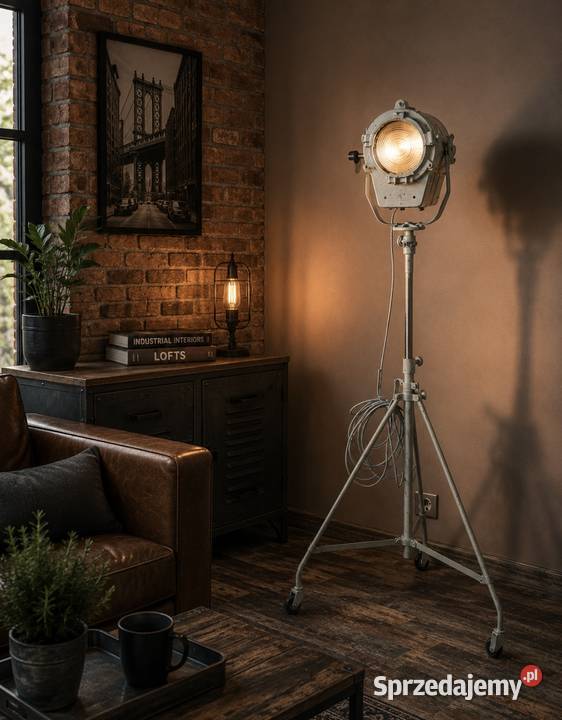 Biały Kruk lampa filmowa PRL 1963 loft vintage Poznań