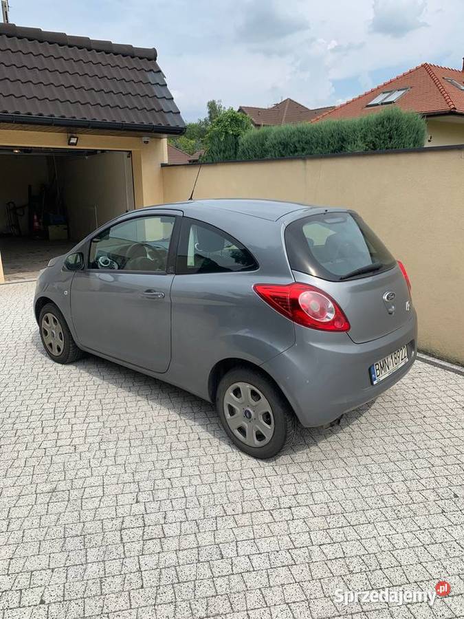 Samochód osobowy Ford KA 12 MR 09 Wrocław