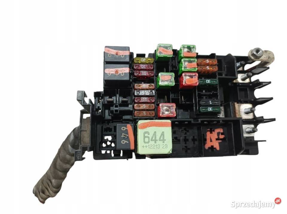 SKRZYNKA BEZPIECZNIKÓW 5C0937819K 14 B VW