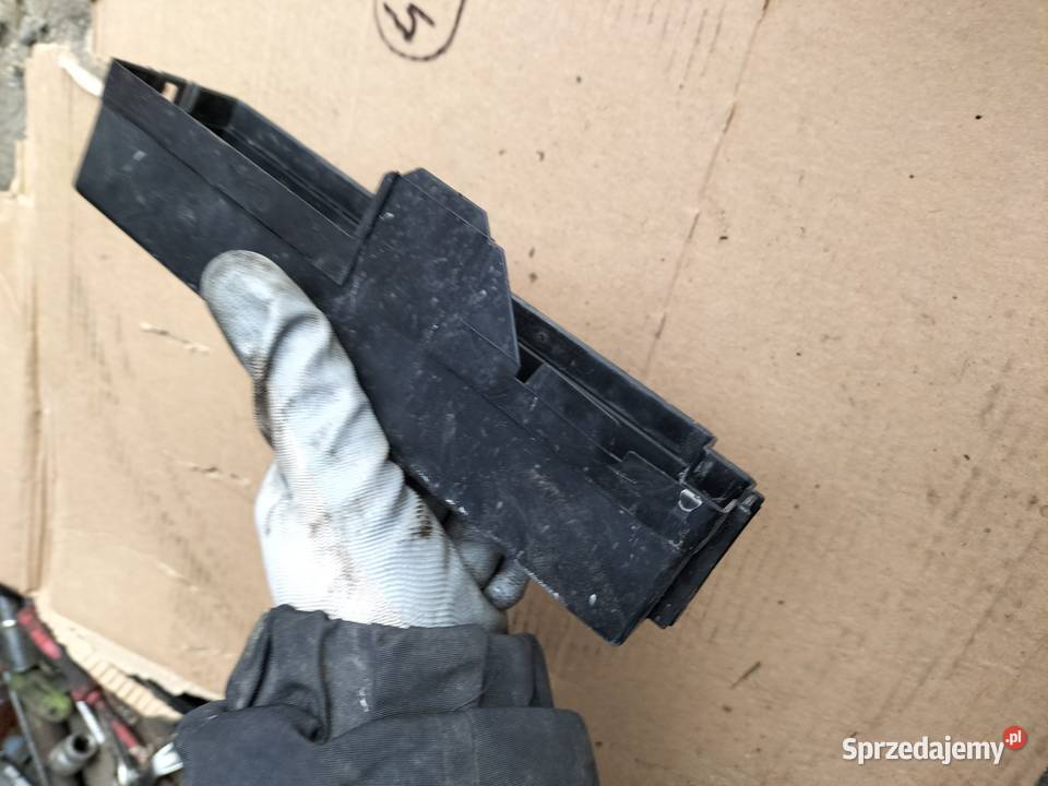 OPEL AGILA A 10 12 OSŁONA KLAPKA SKRZYNKI Kamień-Kolonia