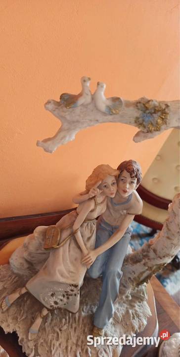 Figurka Capodimonte Pary kochanków Siedząca Para Gdańsk