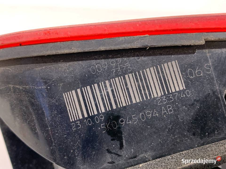 LAMPA TYŁ PRAWA WEWNĘTRZNA VW GOLF VI Hatchback