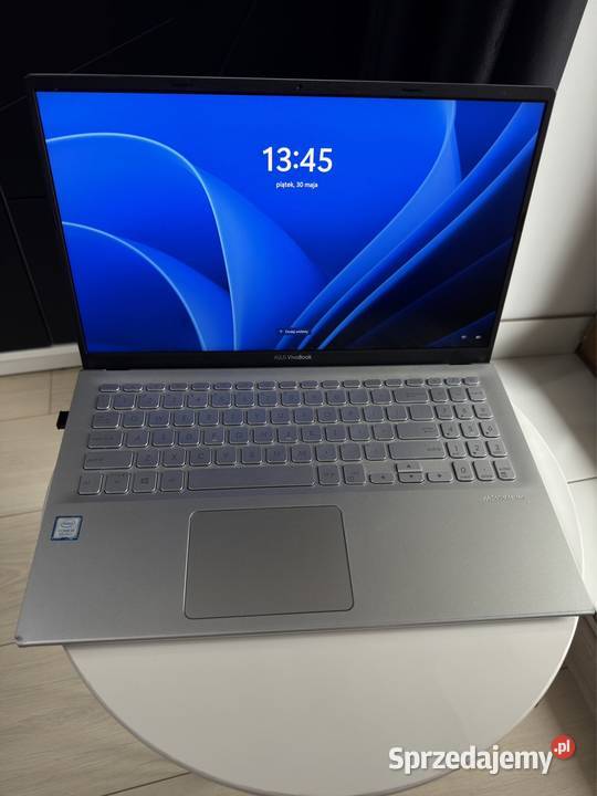 Asus Vivobook Intel Core i5 8th gen Intel Core i5 Trzemeszno sprzedam